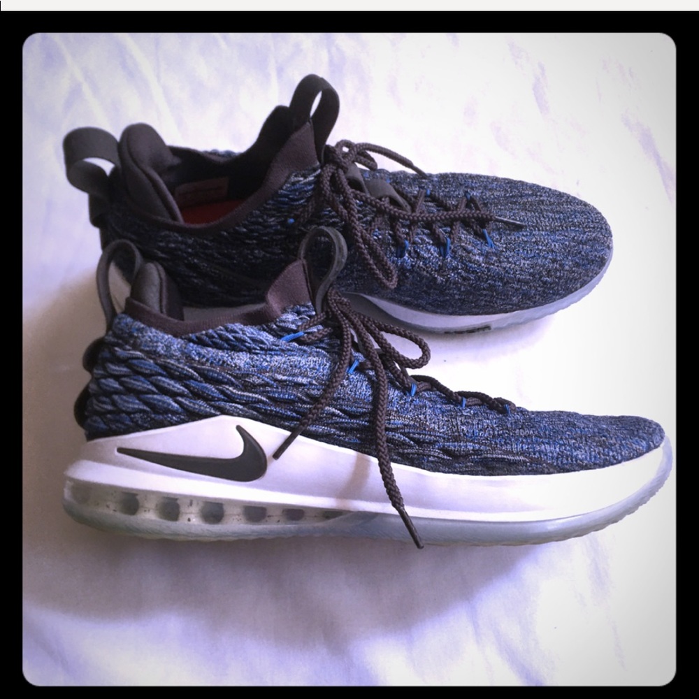 Nike LeBron 15 low signal blue basketball sneakers